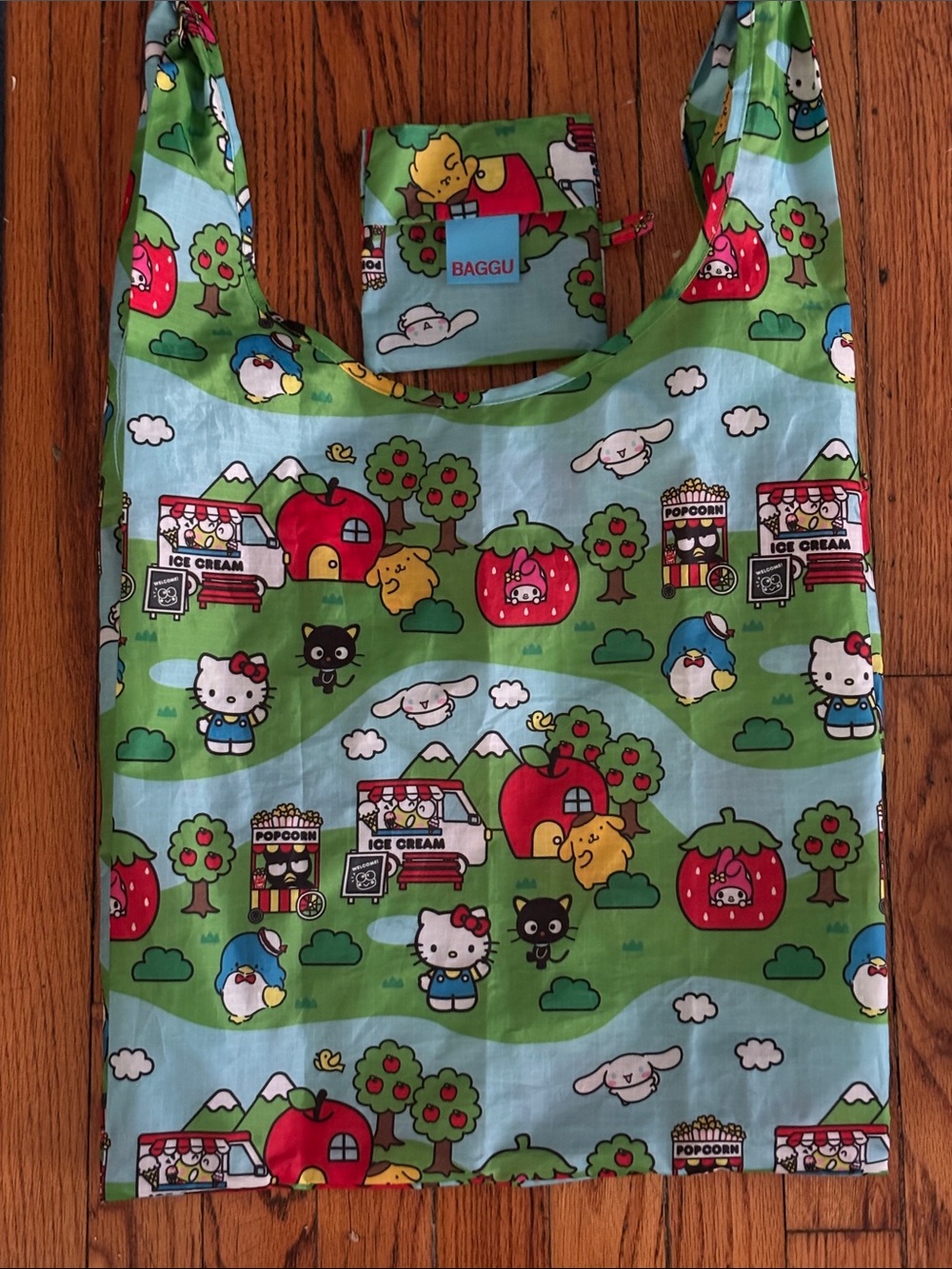 Baggu Sanrio Reusable with pouch, EUC
